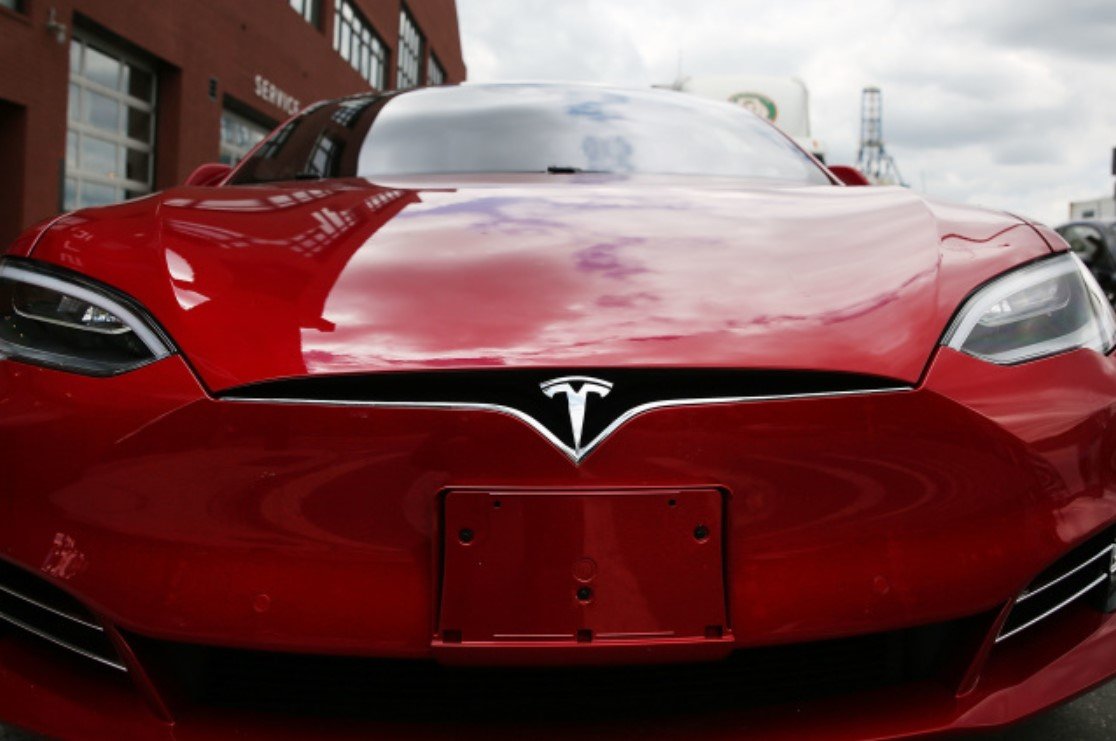 Η συνδρομή για το Full-Self Driving της Tesla έρχεται αρχές του 2021