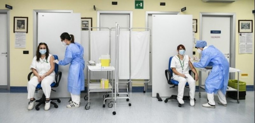 Κορωνοϊός: Αρχίζει σήμερα ο εμβολιασμός των υγειονομικών στα νοσοκομεία του ΕΣΥ
