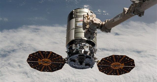Πειράματα με 5G και φωτιές στο διάστημα από διαστημόπλοιο Cygnus