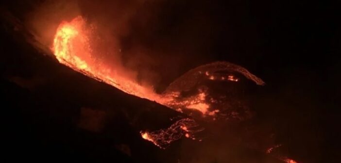 Η λάβα του ηφαιστείου Κιλαουέα στη Χαβάη εξάτμισε λίμνη (βίντεο)