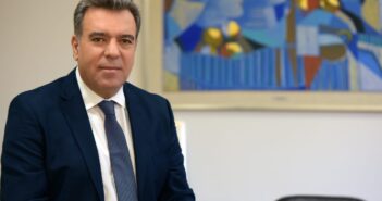 Ο Μάνος Κόνσολας εξελέγη Πρόεδρος της Επιτροπής Περιφερειών της Βουλής