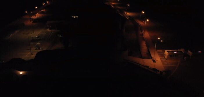 Μια νυχτερινή εναέρια βόλτα με drone πάνω από την πόλη της Ρόδου [Βίντεο]