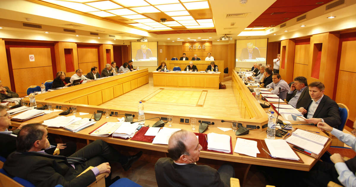 Η ΚΕΔΕ ζητά από 4 Υπουργούς έκτακτη σύσκεψη για την πανδημία