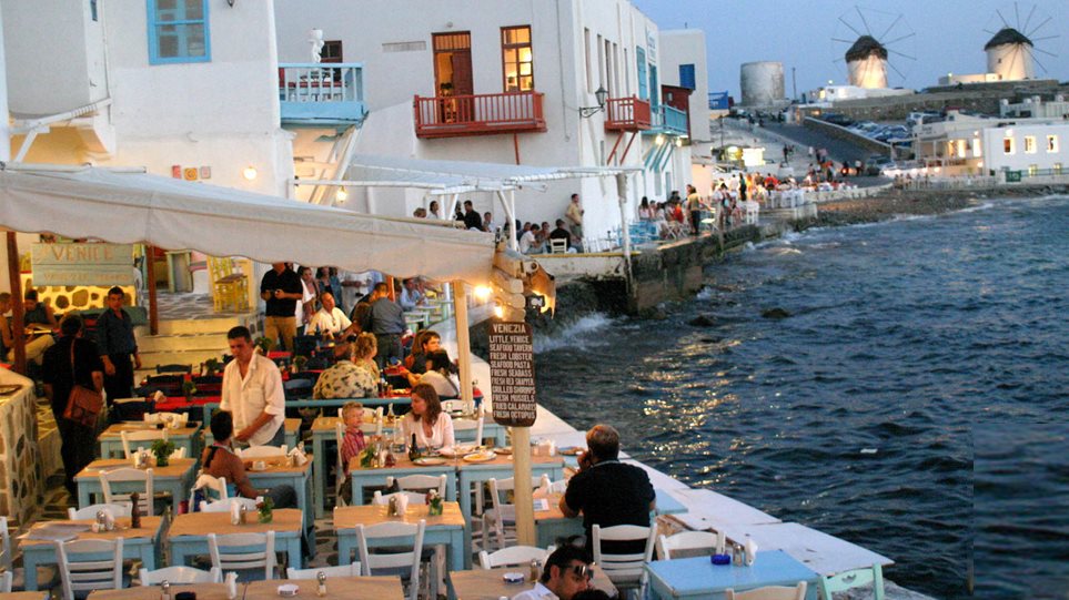 «Μοντέλο» Μυκόνου σε τέσσερα νησιά