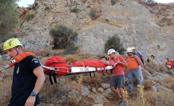 Ομάδα Διάσωσης Καλύμνου : Επιχείρηση διάσωσης 24χρονου αναρριχητή