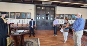 Α.Καμπουράκης : "Καλωσορίζουμε τον νέο Πρόεδρο της Δημοτικής Κοινότητας Παραδεισίου Κυριάκο Μαλιωτάκη, καθώς και το νέο μέλος της Μαρία Σαραντώνη"