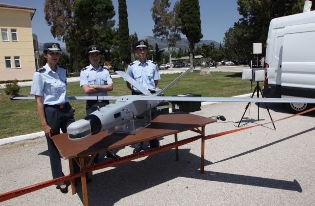 Σηκώνει drones η Τροχαία Θα καταγράφουν συμπεριφορές οδηγών