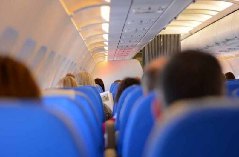 Αναστάτωση σε πτήση από Ρόδο για Κρήτη: Δεν φόραγε μάσκα και συνελήφθη
