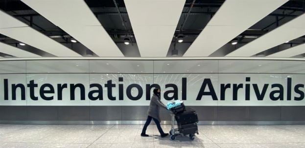 Κορονοϊός - Αφρικανική μετάλλαξη: Τι συζητάει η Επιτροπή Στο τραπέζι αυξημένοι έλεγχοι σε αεροδρόμια και 10ημερη καραντίνα