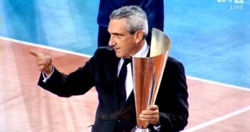 Ο Περιφερειάρχης Νοτίου Αιγαίου συνεχάρη το Φοίνικα Σύρου για την κατάκτηση του Super Cup