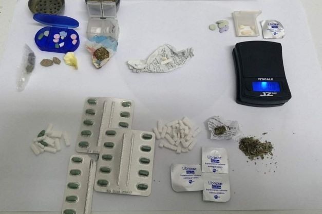 Συλλήψεις ατόμων για κοκαΐνη, κάνναβη και ναρκωτικά χάπια