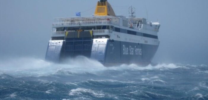 Απαγορευτικό απόπλου: Τροποποίηση δρομολογίων της Blue Star Ferries