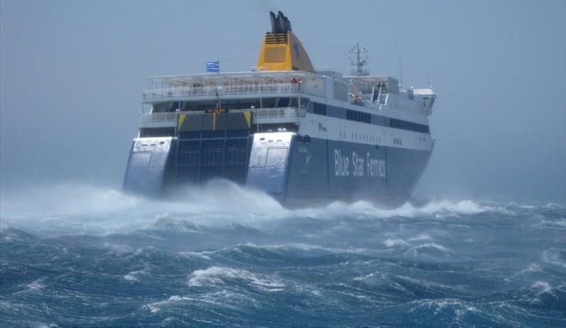 Απαγορευτικό απόπλου: Τροποποίηση δρομολογίων της Blue Star Ferries