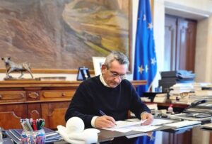 Ξεκινούν άμεσα οι καθαρισμοί ρεμάτων για την αντιπλημμυρική προστασία της Σίφνου Υπεγράφη η τριετής σύμβαση με τον ανάδοχο