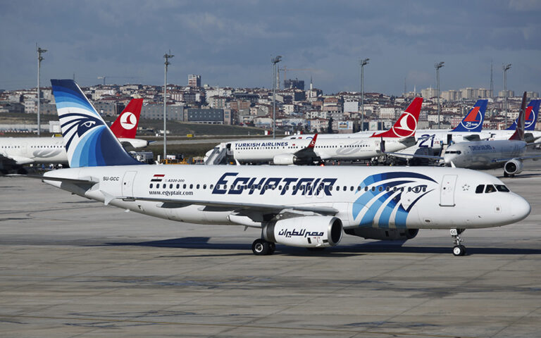 Ένα τσιγάρο έριξε αεροπλάνο με 66 άτομα ανοικτά της Κρήτης