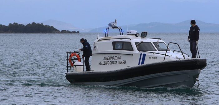 Εντοπίστηκε σκάφος με μετανάστες Συνελήφθη ο διακινητής μετά από καταδίωξη
