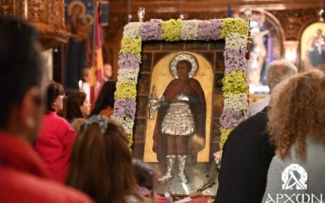 Εκατοντάδες πιστοί στην Νέα Κηφισιά για την υποδοχή του Αγίου Φανουρίου