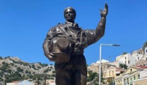 Σύμη: Άγαλμα για την πρώτη γυναίκα δύτρια στήνεται στο λιμάνι