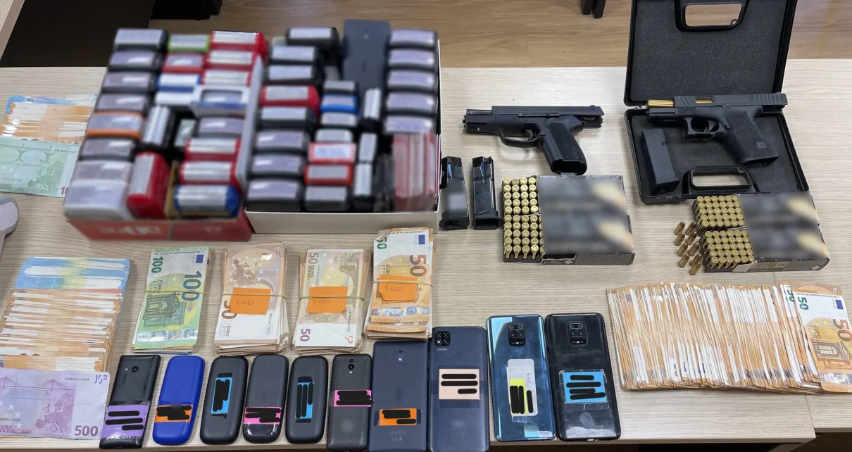 Εξαρθρώθηκε εγκληματική οργάνωση με φορολογικές απάτες