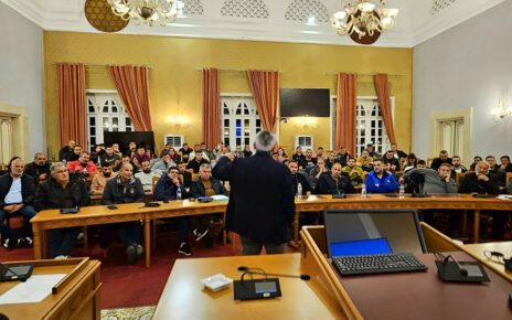 Με τους αγρότες της Ρόδου συναντήθηκε ο περιφερειάρχης Γ.Χατζημάρκος