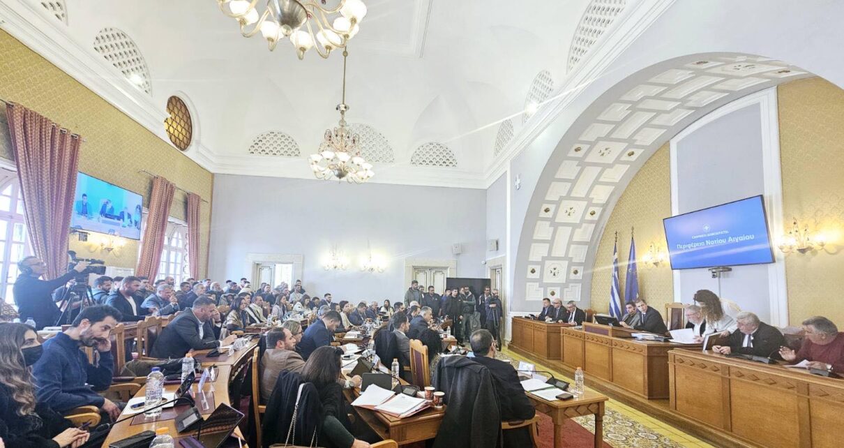 Ομόφωνα οι παρατάξεις του Περιφερειακού Συμβουλίου ψήφισαν υπέρ της μείωσης του αριθμού των ελαφιών