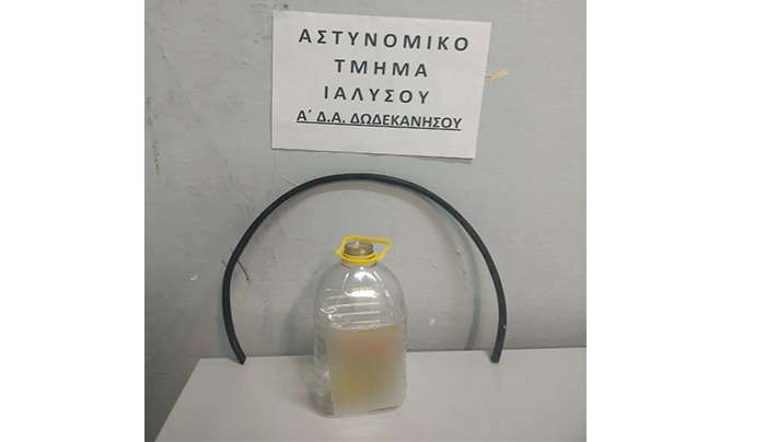 Συνελήφθη 54χρονος που αφαιρούσε καύσιμο από σταθμευμένο όχημα στη Ρόδο