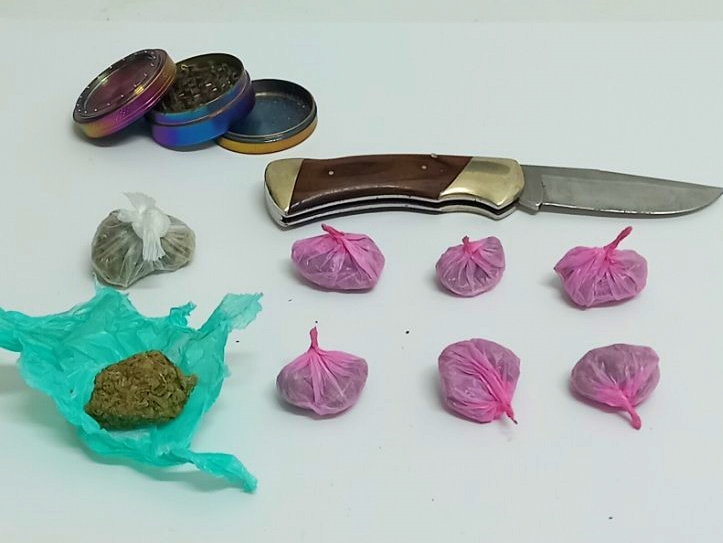 Σύλληψη 18χρονου για ναρκωτικά και νομοθεσία περί όπλων στη Ρόδο