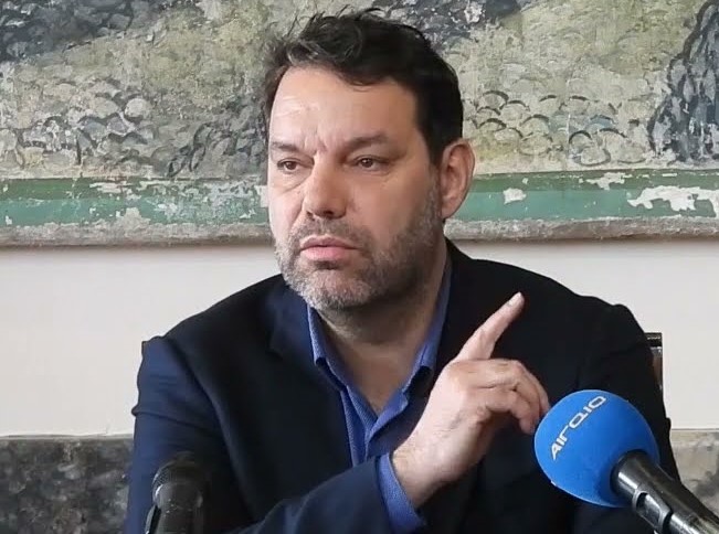 A.Κολιάδης: “Ας μην μας κουνάνε το δάχτυλο και ας μην επικαλούνται τη Δημοκρατία αυτοί που έξι μήνες τώρα αρνούνται να αποδεχτούν τη λαϊκή ετυμηγορία”