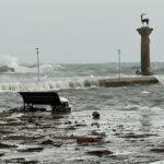 Στο «κόκκινο» το Αιγαίο: Ισχυρές καταιγίδες και άνεμοι έως 10 μποφόρ, στο επίκεντρο η Ρόδος